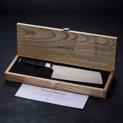 Chuka Bocho Cleaver  - the heaviest Knife blade in the Kamikoto collection