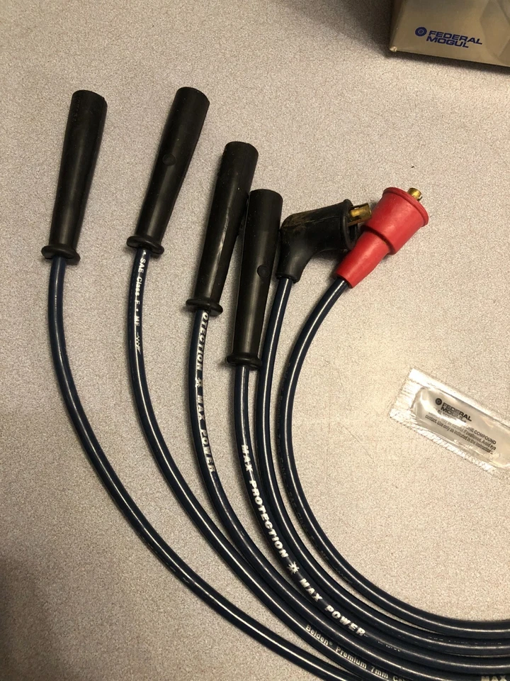 Juego de cables de bujía Powerpath Belden 700758 para Chevy Pontiac Suzuki 1.0 1.3 1.6 Foto 2 de 4