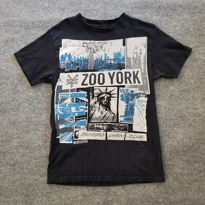 Zoo York T-shirt Men Medium Black w/ Blue & Gray Graphic ''Shiftless When Idle'' *