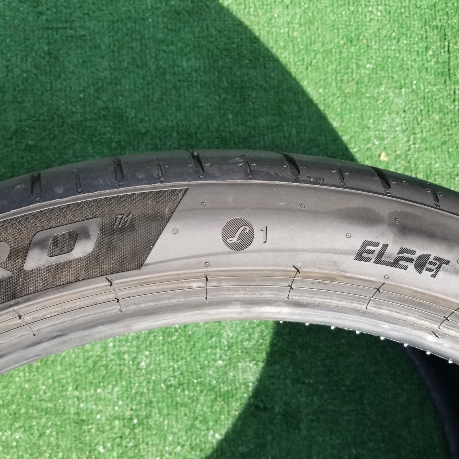 Lamborghini Urus Tire