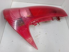 RÜCKLEUCHTE AUßEN LINKS / 91079 FÜR PEUGEOT 206 SW 2E/K 1.4 HDI