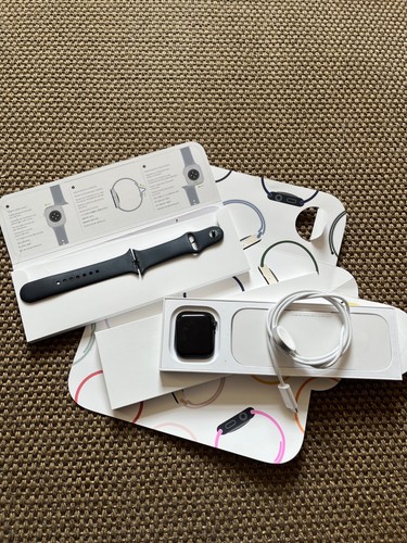 Apple Watch SE Serie 3, 44mm, 100% Akku, 12.2025 schwarz