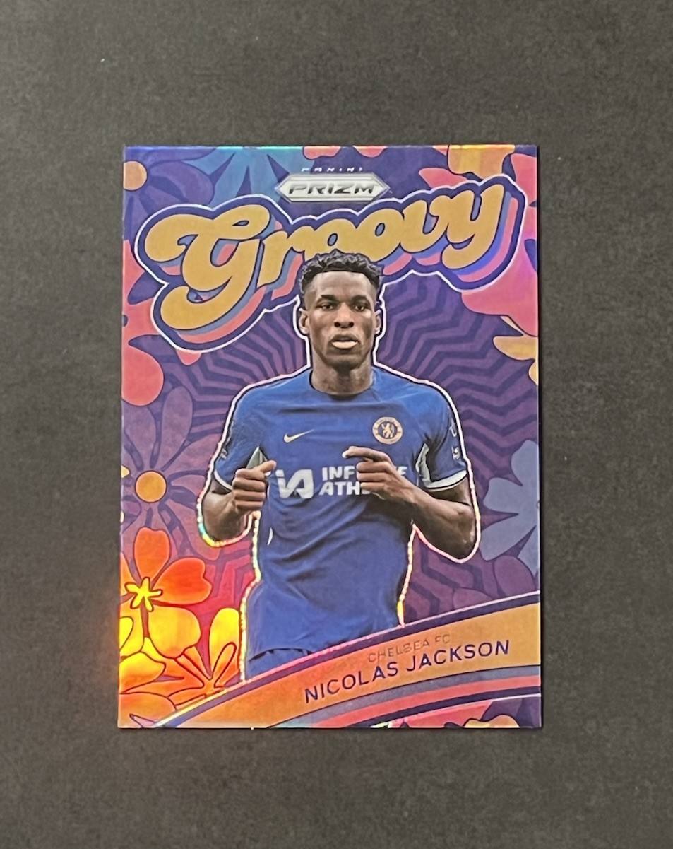 2023-24 Panini Prizm EPL #16 Nicolas Jackson Groovy Silver Prizm Case Hit