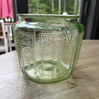 Vintage Anchor Hocking Uranium Green Depression Glass Princess Biscuit Jar 