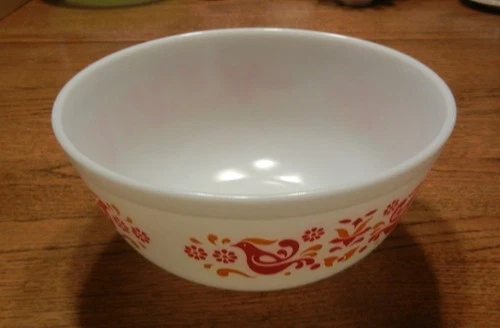 Pyrex Friendship 8” Mixing Bowl