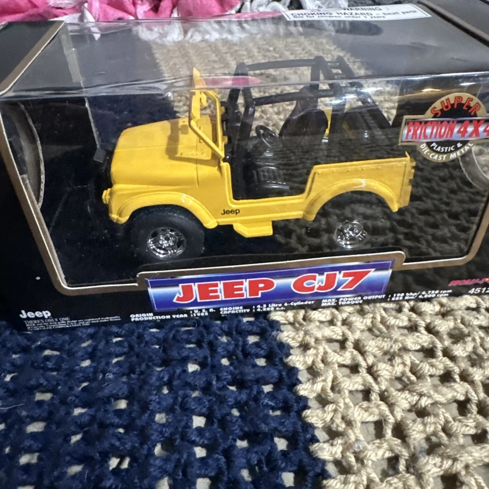 Jeep CJ7 Y Amarillo Diecast Modelo 1:32 Super Friction Motors 1996 New-Ray Toys NUEVO Foto 2 de 4