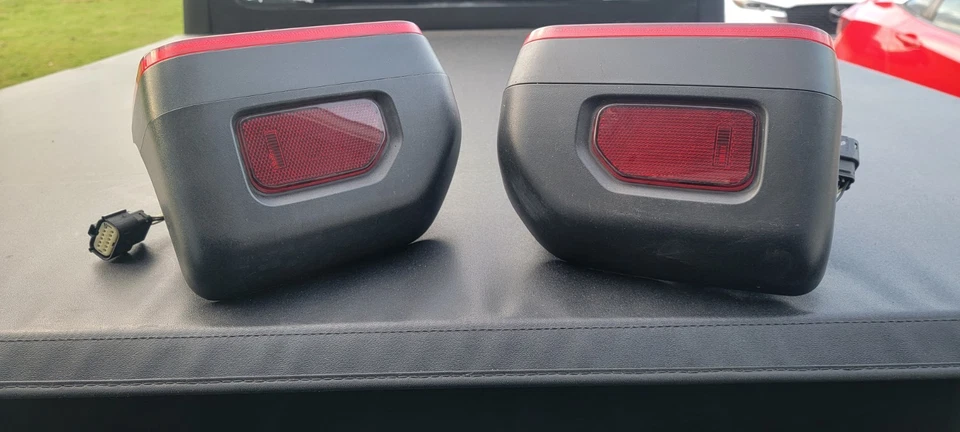 Luz trasera Jeep Gladiator OEM 2020 Foto 3 de 4