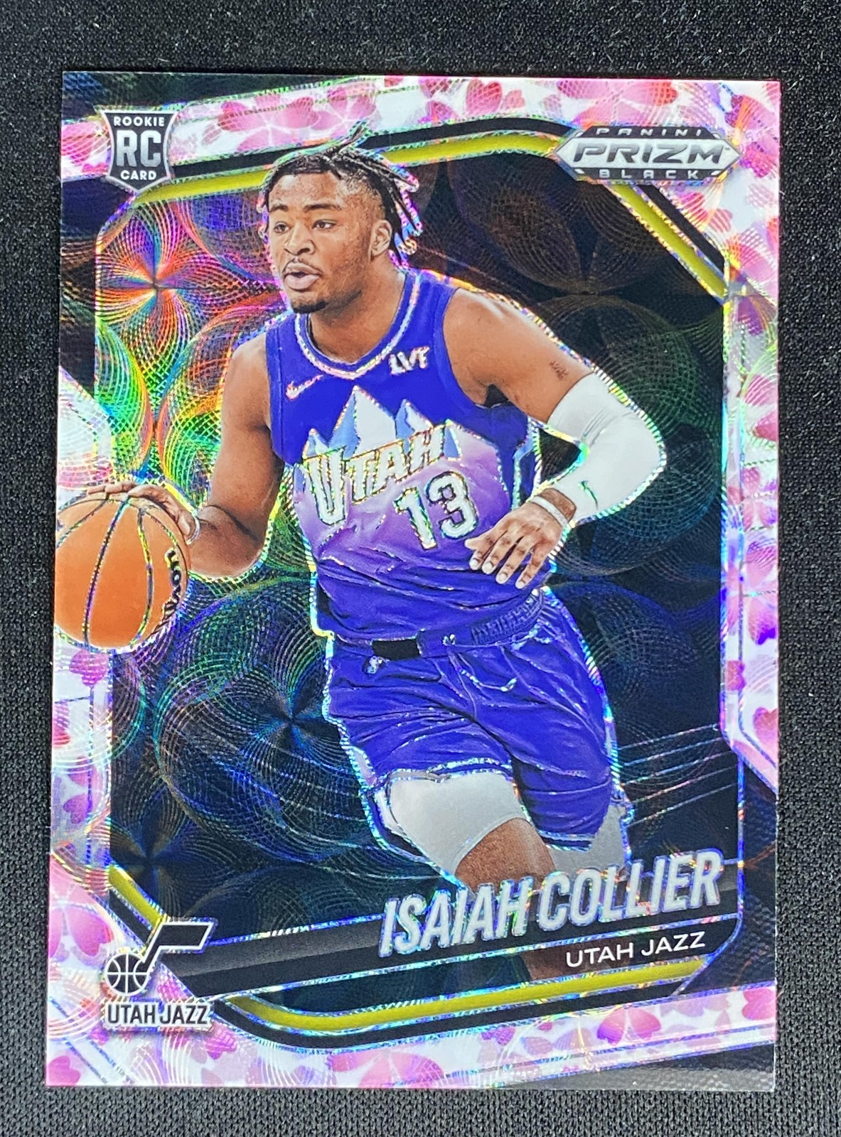 2024-25 Panini Prizm Black Isaiah Collier #32 RC Choice Cherry Blossom /20