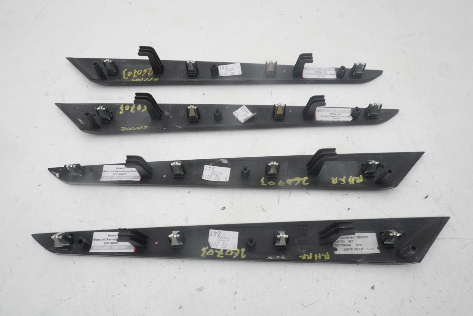 Maserati Levante Trofeo Door panel moldings Set P/N 670148808