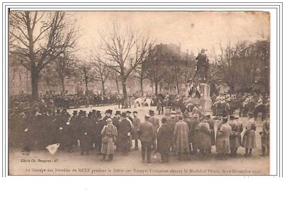 57.METZ.LE GROUPE DES NOTABLES DE METZ DURING THE PARADE OF FRENCH TROOPS