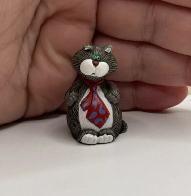 Vintage Hallmark Merry Miniature Purrsonality Cat Lester Tiny Figurine