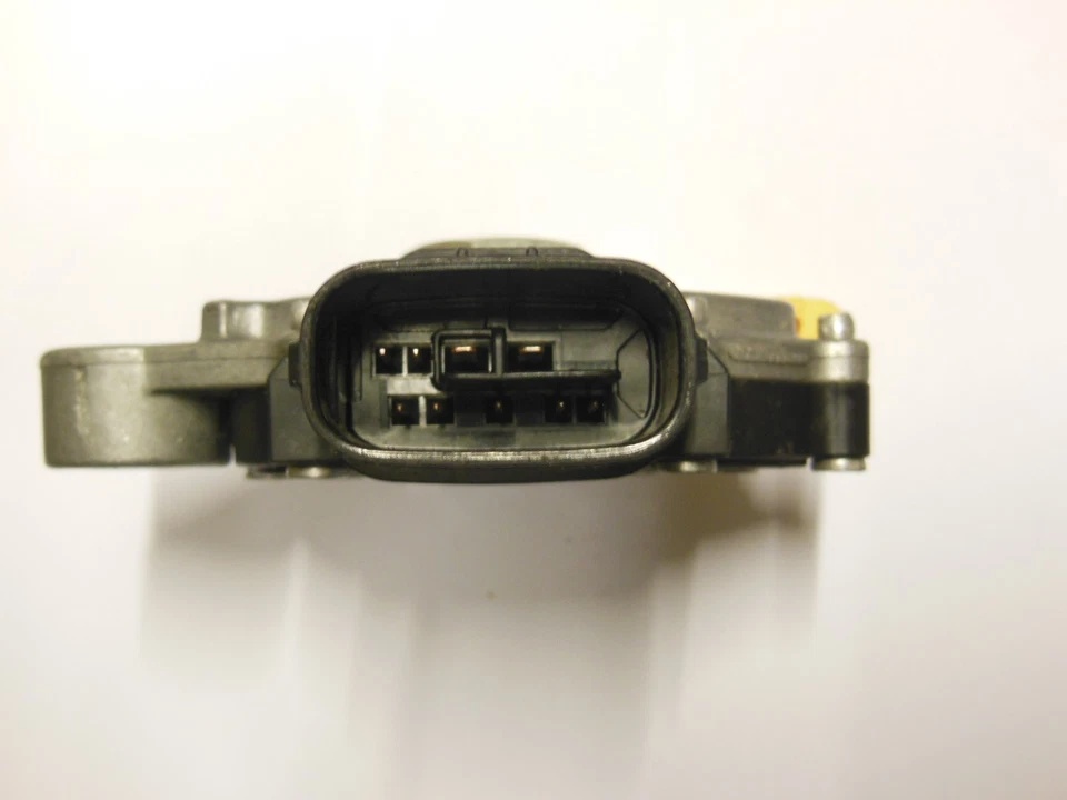 Lexus LS460 LS460L 2007-2017 interruptor de posición de engranaje de seguridad neutro nuevo 84540-04010 Foto 3 de 3