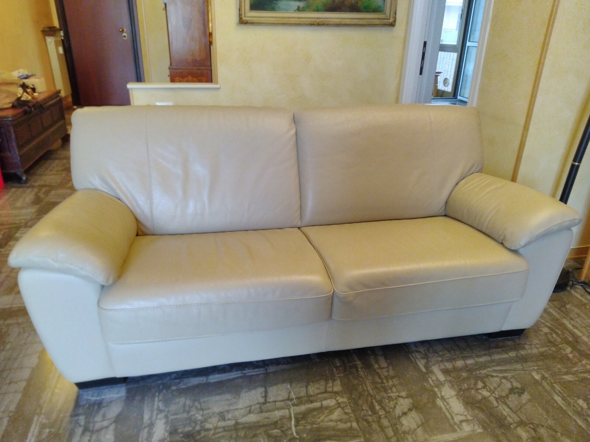 Divano Pelle Divano Usato Posti Divani Usati Divani Su Vendo
