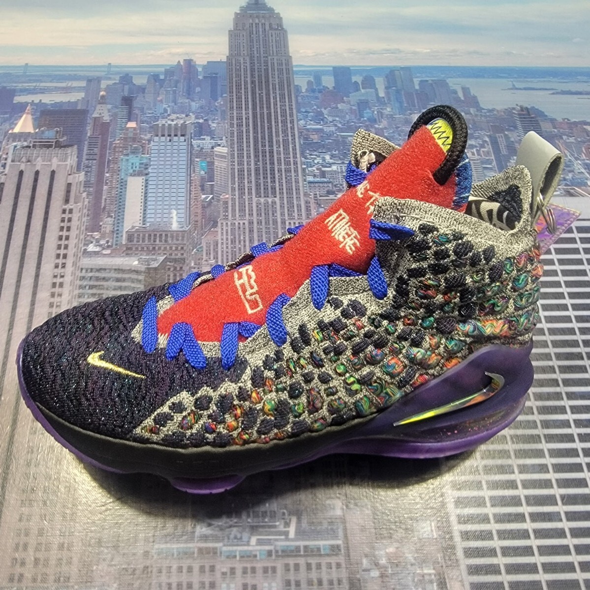 Nike LeBron XVII 17 WTW What The GS Grade School Size 6Y CJ2515