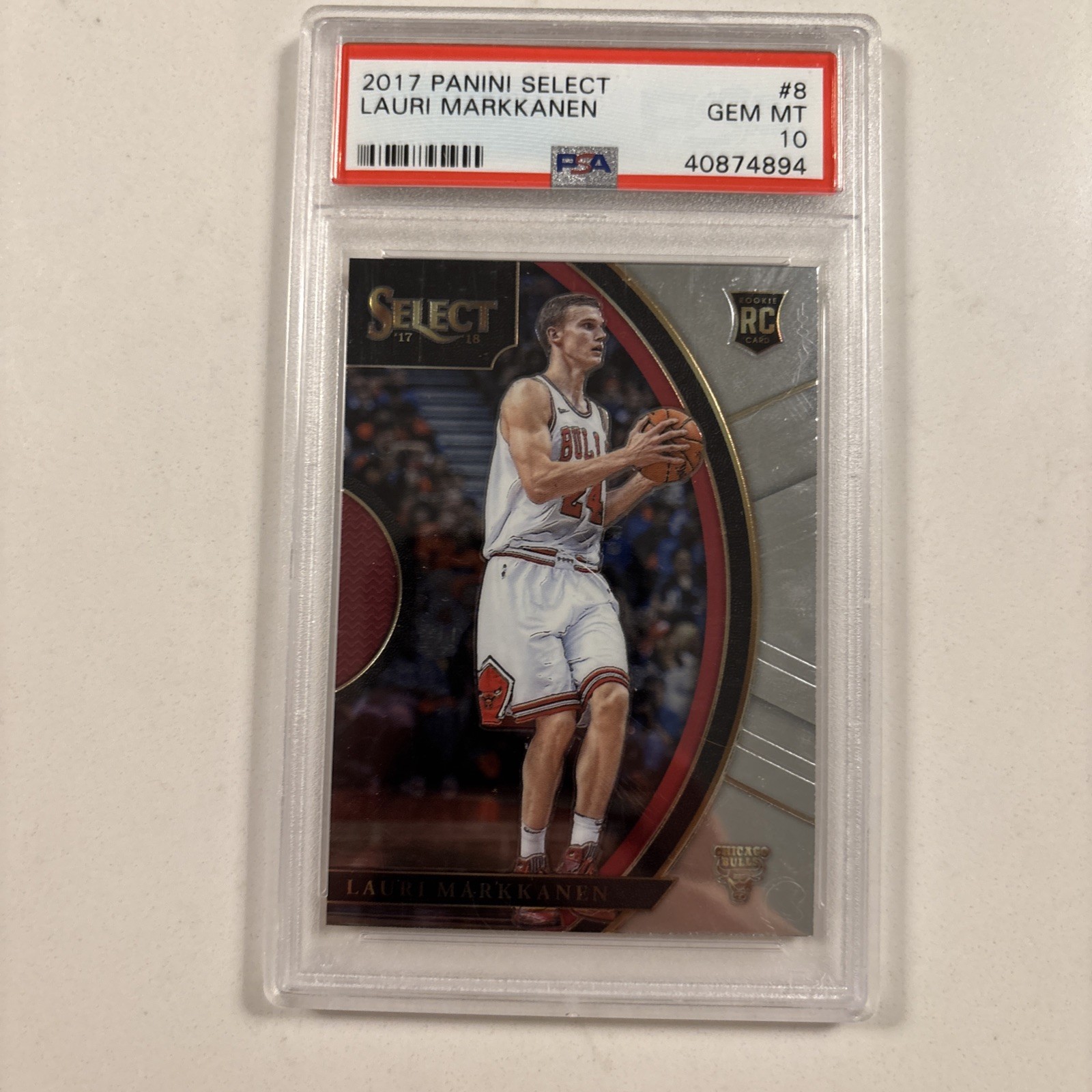 2017-18 Panini Select - Concourse Lauri Markkanen #8 Silver Prizm (RC)