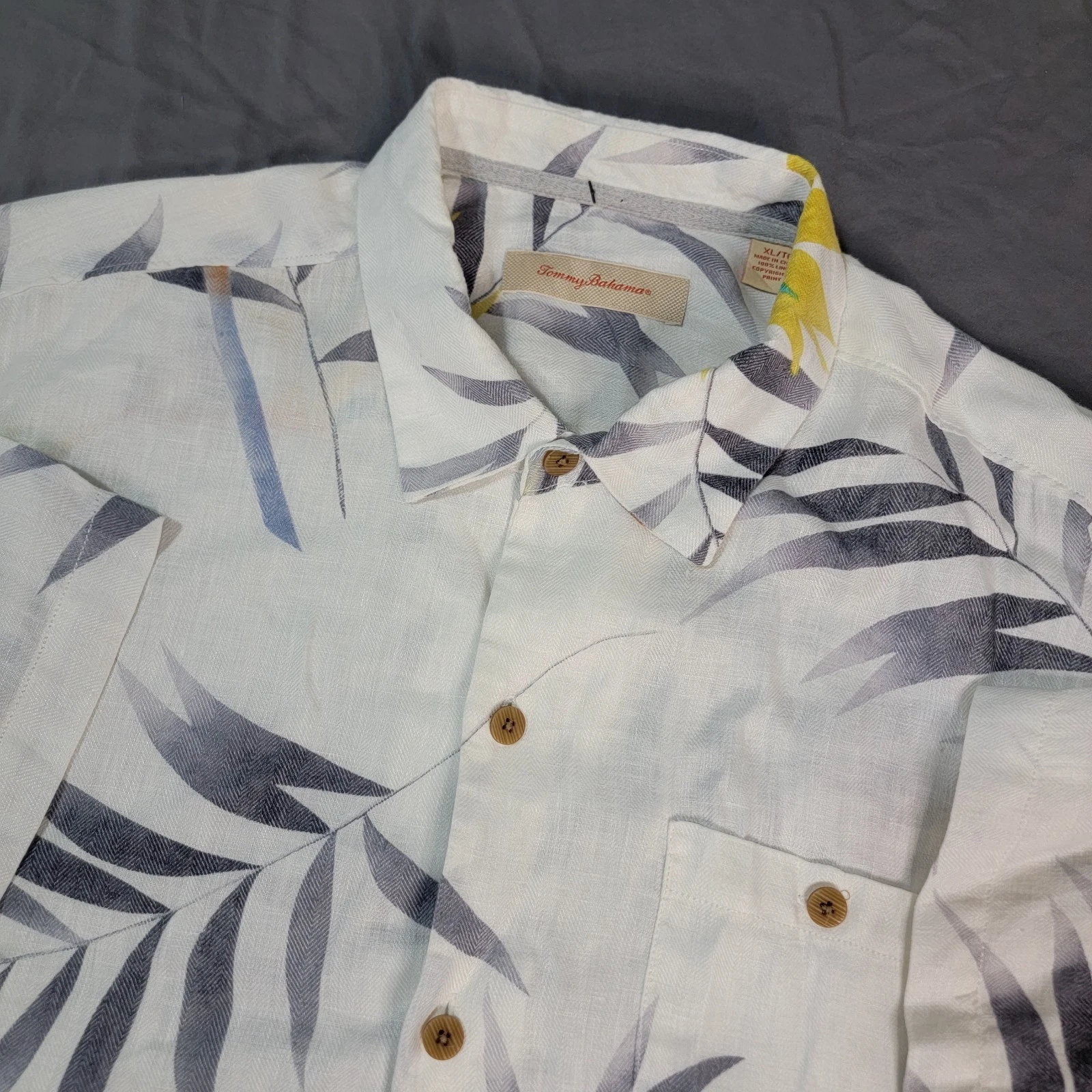 Tommy Bahama Shirt Mens XL White 100% Linen Tropical Palm Leaf Button UP
Opens in a new window or ta