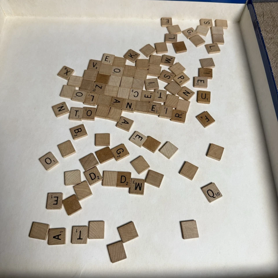 Vtg Deluxe Scrabble crossword Game Rotating Turntable Edition 1977 READ - Image 4 of 4