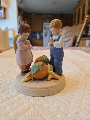 1986 Avon Jessie Wilcox Smith Collection Giving Thanks Figurine No Box