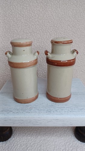 Rooster & Hen Salt & Pepper Shaker Set Stoneware Country Farmhouse Kitchen Decor - Picture 5 of 14