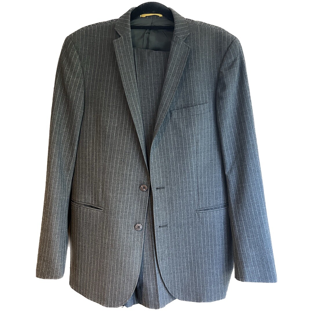 J. Lindeberg Suit WoolPolyester Blend. Gray Pinstripe 2 Pc Suit Sz 52