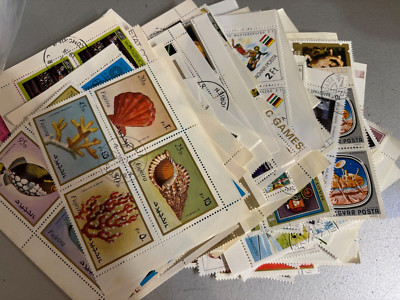 1,000,000 STAMPS LOTS OF 50 quarters = 200 PIECES