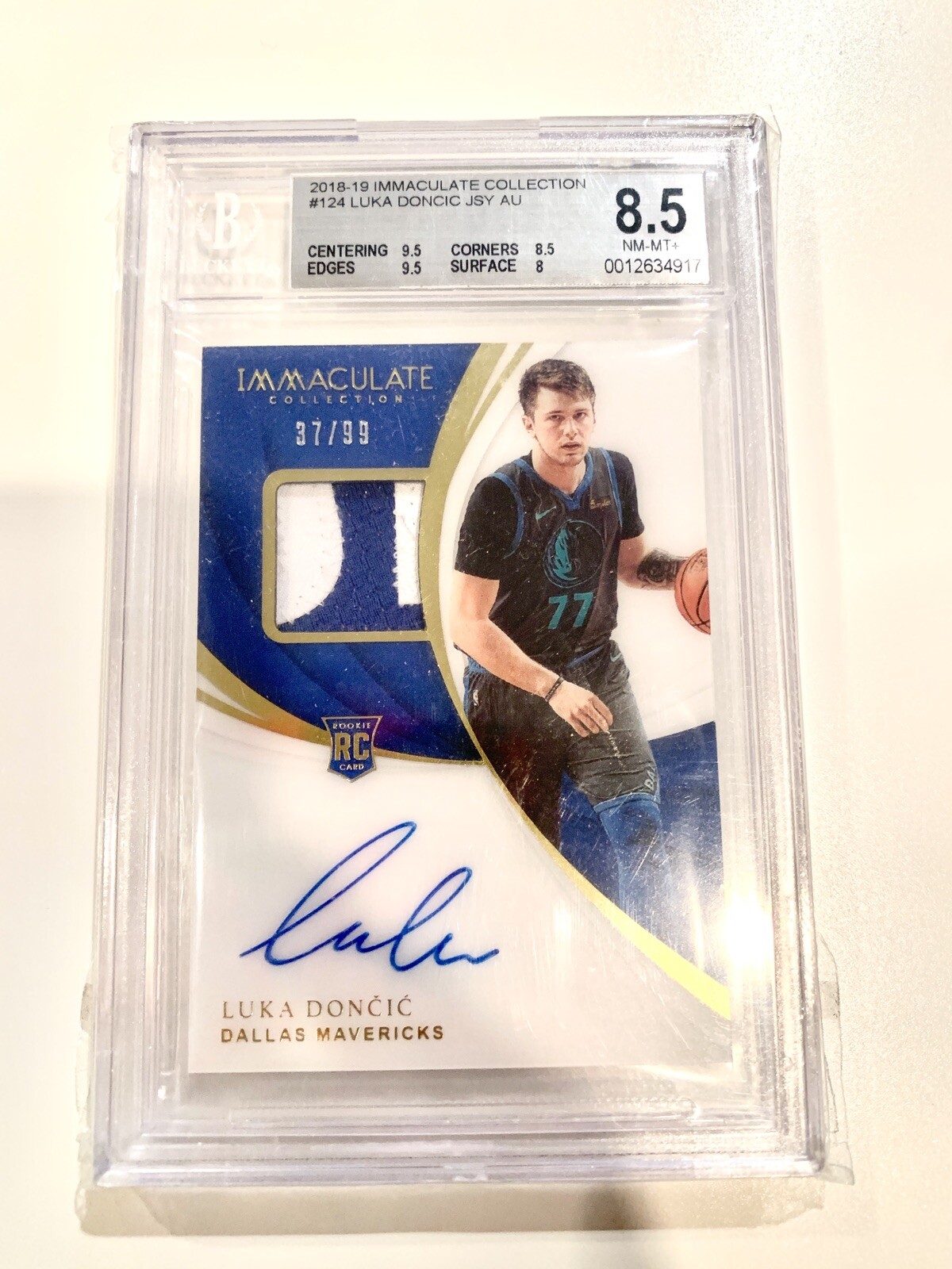 2018-19 Luka Doncic Panini Immaculate Rookie Patch Auto RPA #/99 Amazing