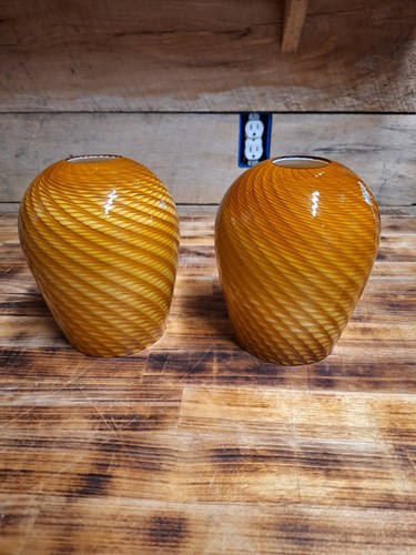 Pair of Two MCM Murano Sty Art Glass Honey Amber swirled Bell-shaped Lamp Shade - Picture 4 of 12