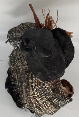 Pacific Rim? Halloween Witch with Basket & Twigs Paper Mache medium size retired - Picture 8 of 11