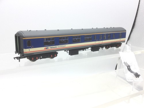 Bachmann 39-412 Spur O Network SouthEast Mk2A Brake 1st Coach 17079 | Condition: Used