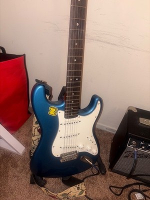 Squier Affinity Stratocaster HSS Electric Guitar with Frontman 15G Amplifier...