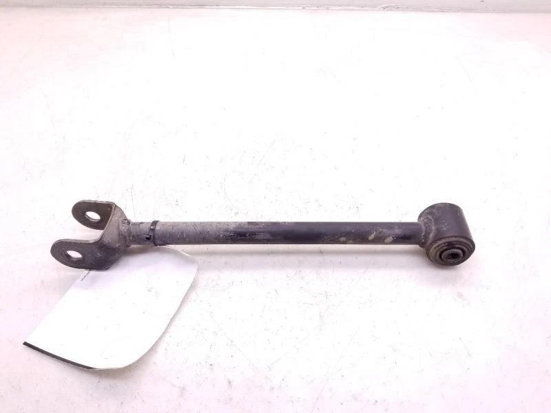 06-09 LEXUS RX400H СО СТОРОНЫ ПАССАЖИРА ЗАДНИЙ НИЖНИЙ РЫЧАГ УПРАВЛЕНИЯ В СБОРЕ  - Изображение 3 из 4