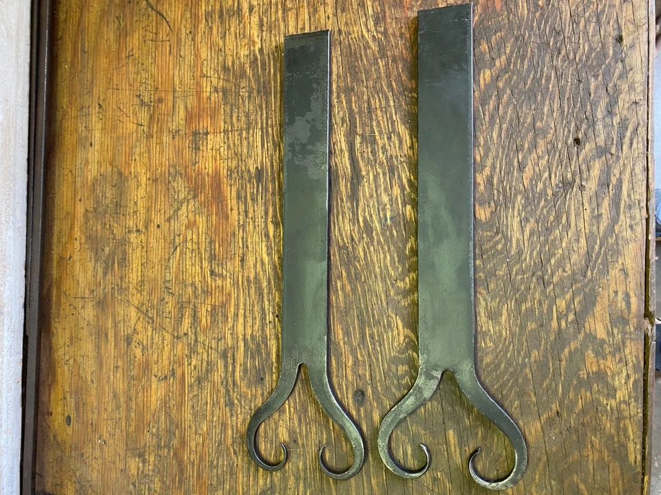 Anciennes contres pentures moustache en fer, ferrures charnières - Photo 2/2