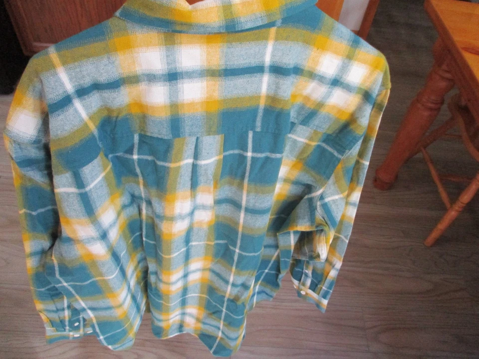 New Falls Creek Men's Flannel Button Up Shirt,Teal & Yellow,Size Xlg - Image 3 of 4