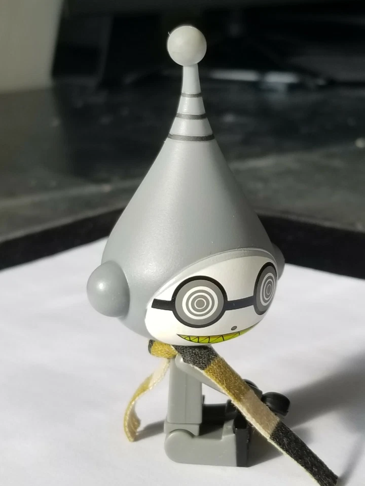 Gafas Dalek / Botella de hielo - Figura de arte Vynil de diseñador Kidrobot / Juguete de 4" Foto 2 de 4