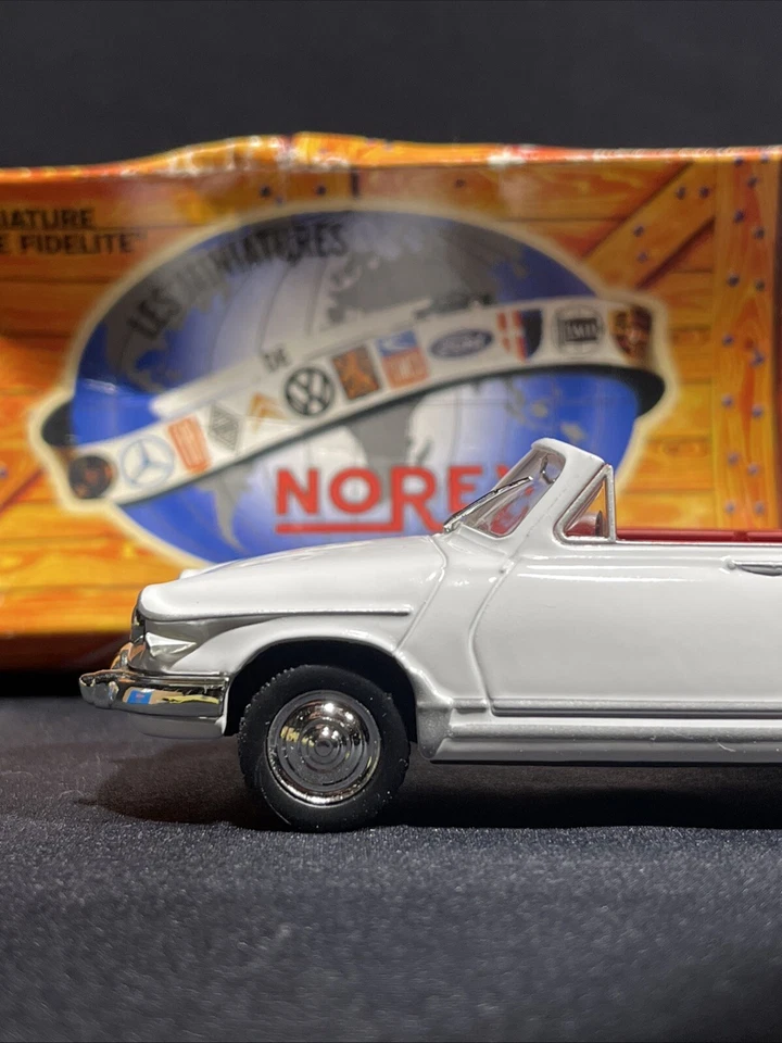 Panhard PL 17 Cabriolet 1961 NOREV 1/43 Série Voitures Françaises Die-Cast Foto 2 de 4