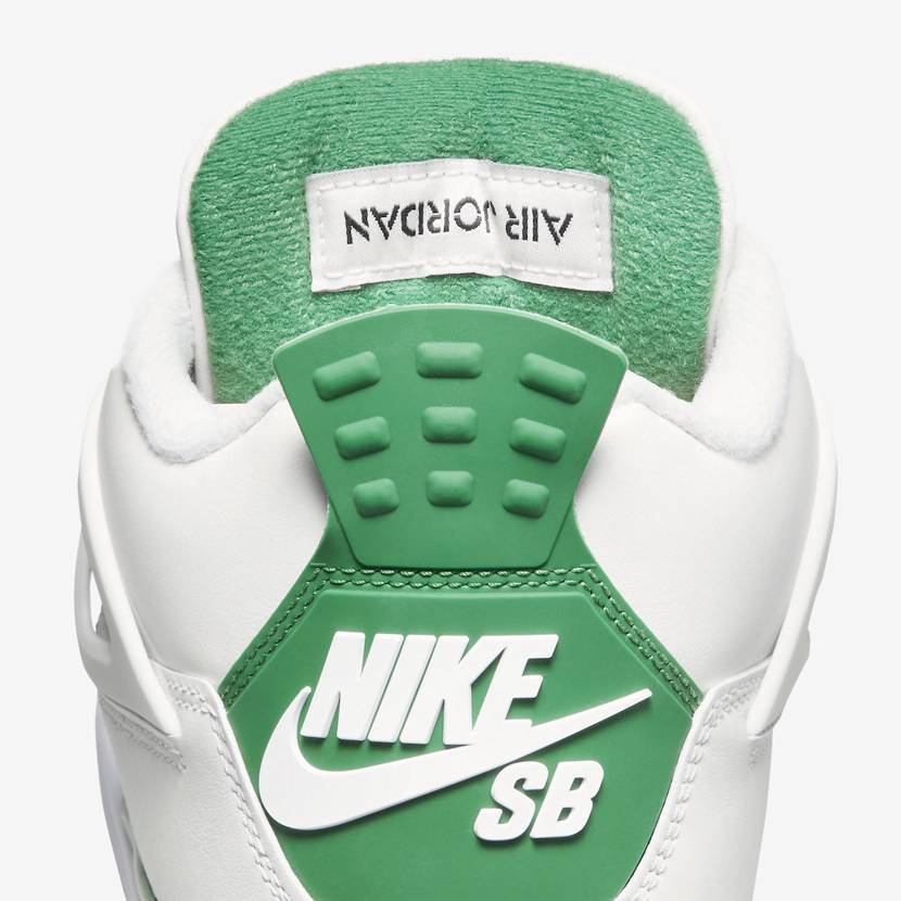 Nike Air Jordan 4 Retro SP x Nike SB Pine Green DR5415-103