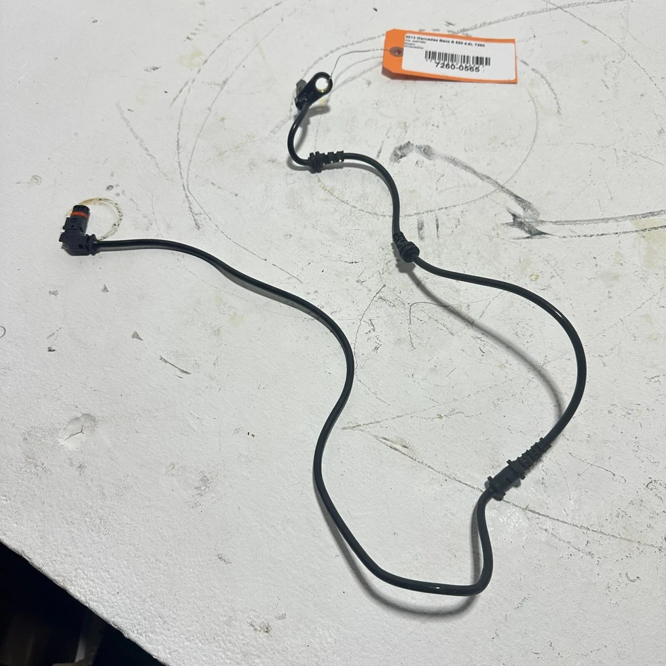 Датчик скорости переднего левого или правого колеса ABS Mercedes-Benz S550 2007-2013 от оригинального производителя - Изображение 3 из 4