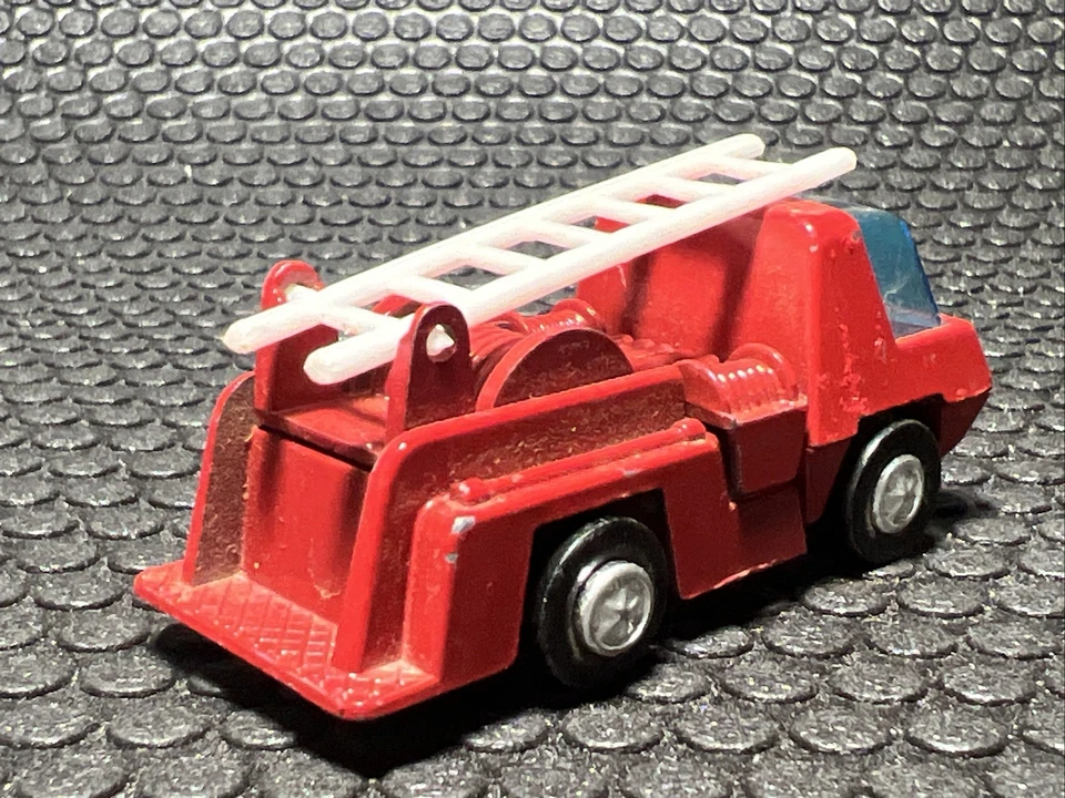 Camión escalera camión de bomberos PlayArt vintage Hong Kong Foto 3 de 4