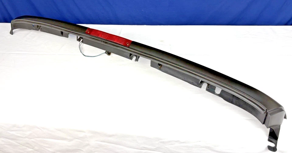 Chevrolet Express GMC Savana 2003-220 tercera luz de freno alerón negro Foto 3 de 4