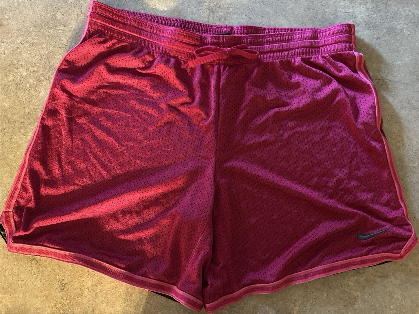 Nike Dri-FIT Women’s Pink Mesh Athletic Shorts Drawstring Elastic Waist L