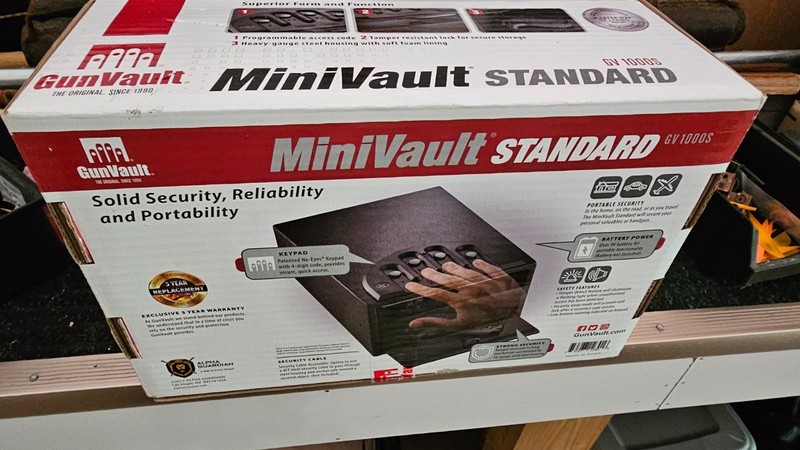 GunVault GV 1000S Handgun Safe