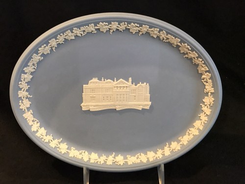 Wedgwood Light Blue JASPERWARE 'St. Andrews Scotland Oval Plate/tray/dish 9 7/8" - Picture 5 of 5