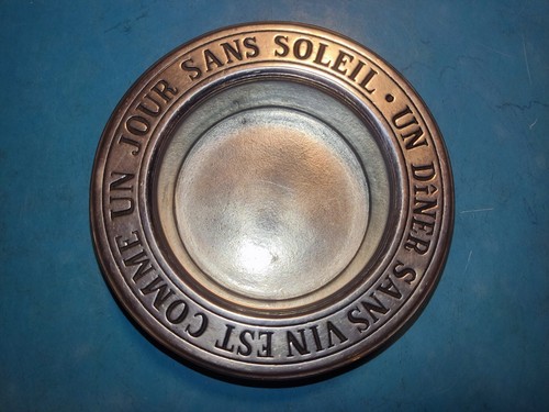 French Wine Bottle Holder Tray Un Diner Sans Vin Est Comme Un Jour Sans Soleil - Picture 2 of 9