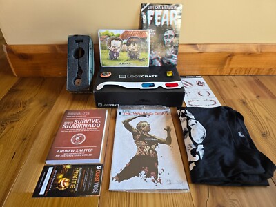 Loot Crate FEAR October 2014 Complete Set Gaming Pop Culture Sports Enthusiasts