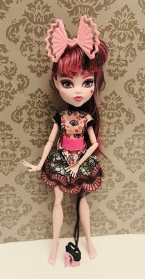 Monster High Puppe Draculaura Schüler Austauschpuppe Teile fehlen B8
