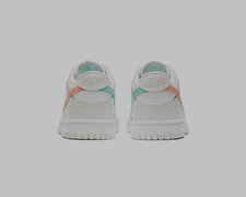 Nike Dunk Low Tropical Twist GS Sz 5.5 Y Fits size 7 women CW1590-101