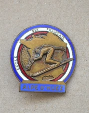 Insigne, broche ESF école de ski Français " Alpe D'Huez " fab A. Augis Lyon