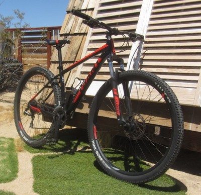 Giant Talon Mountain Bike | Medium Frame | 29'' Wheels | 24 Speed