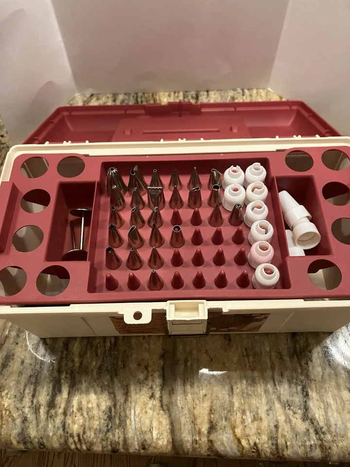 Carrito de decoración de pasteles Wilton vintage más herramientas Foto 4 de 4