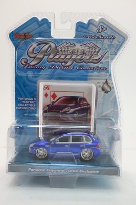 Maisto Playerz 1:64 Diecast Blue Porsche Cayenne Turbo Exclusive